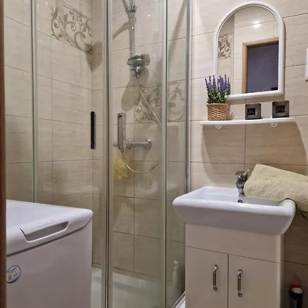 C M Skotarska Apartamento